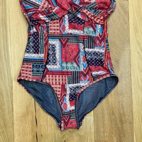 Sea Level Arielle Cross Front Multi Fit One-Piece Swimsuit Size 8 - Picture 5 of 10